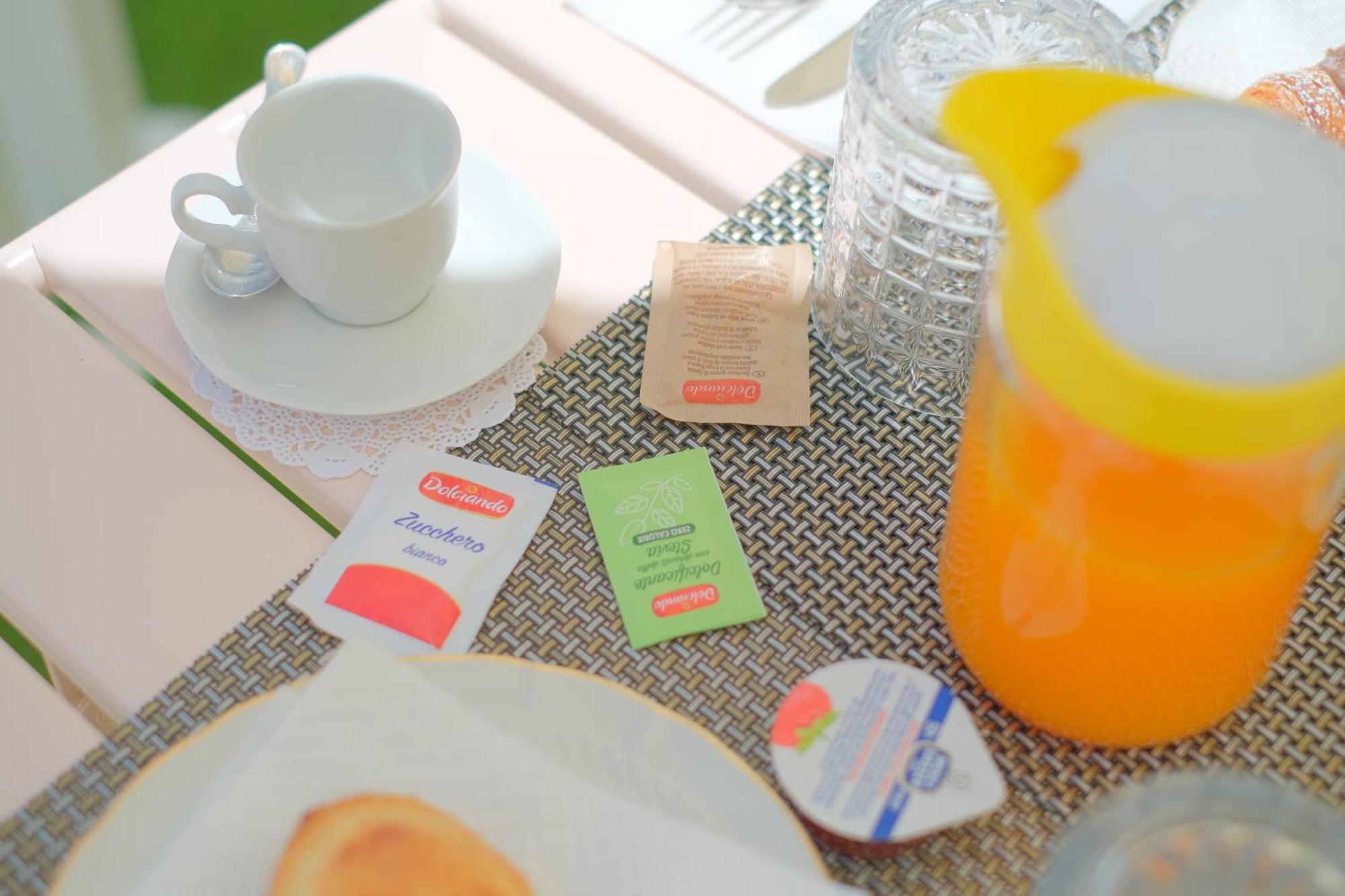 I Ricordi Di Anna Bed & Breakfast อเลซิโอ ภายนอก รูปภาพ
