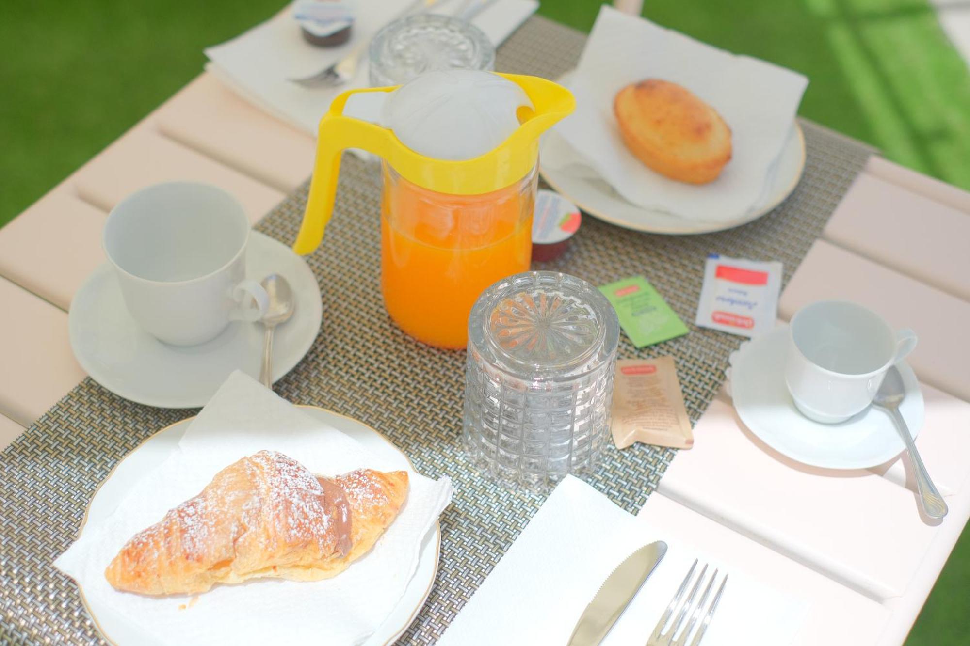 I Ricordi Di Anna Bed & Breakfast อเลซิโอ ภายนอก รูปภาพ