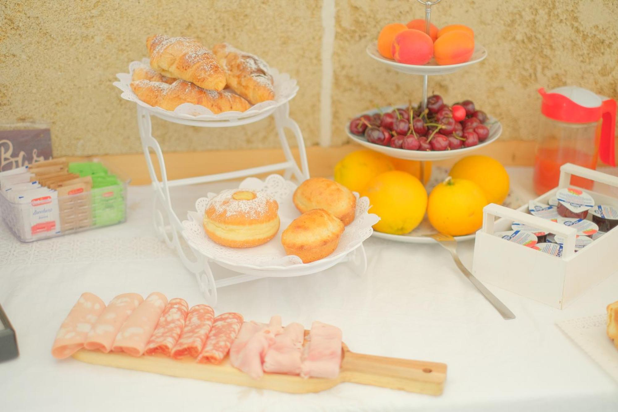 I Ricordi Di Anna Bed & Breakfast อเลซิโอ ภายนอก รูปภาพ
